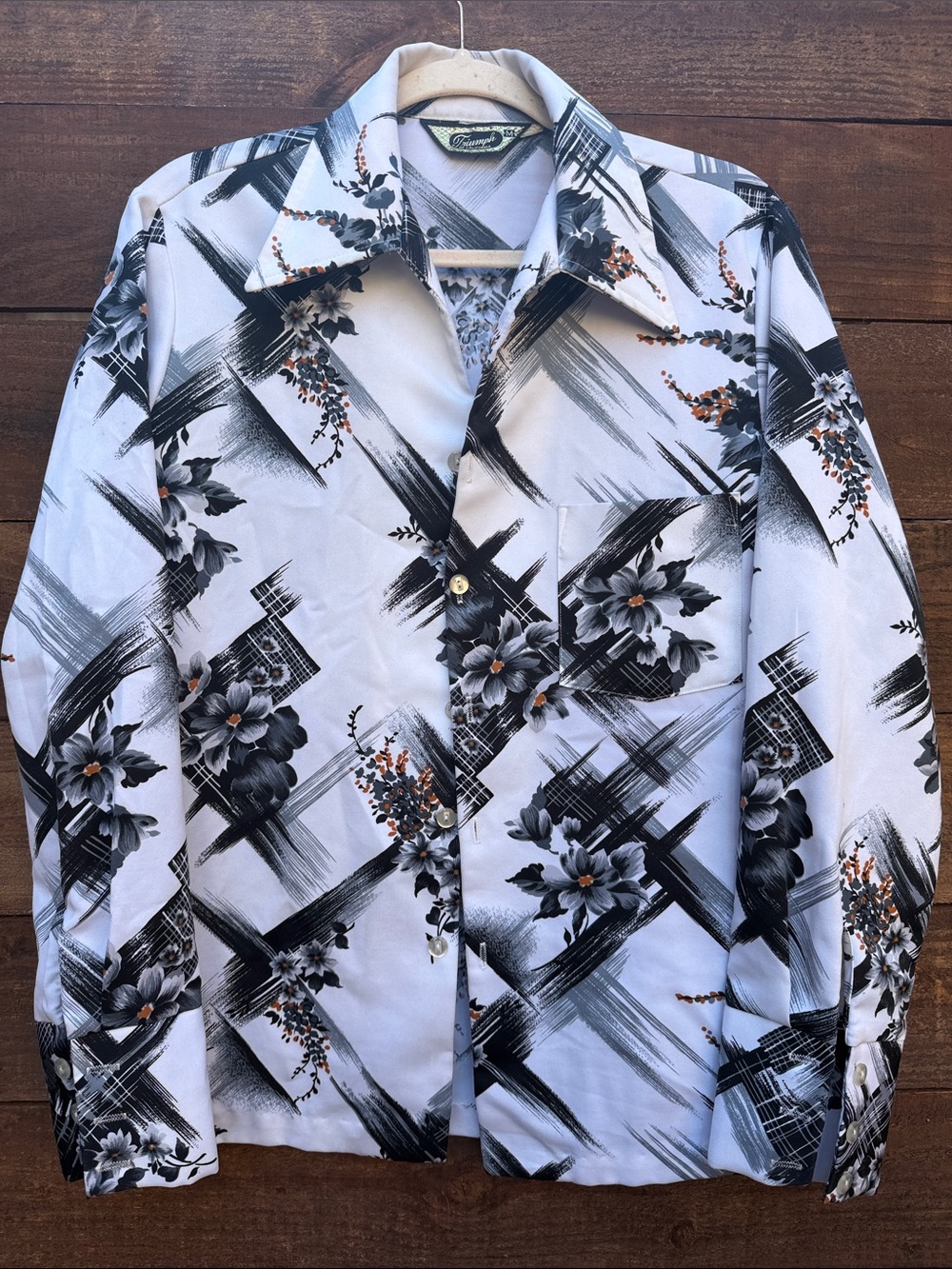 Triumph Men’s Black & White Floral Brushstroke Button-Down Shirt
